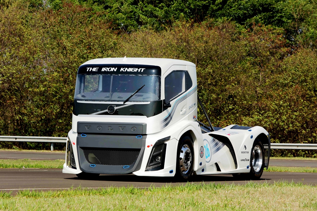 Volvo Trouxe Pra Fenatran 2019 Exemplar único Do Caminhão Mais Rápido ...